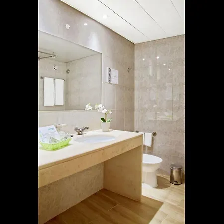 Amazing 2 Bedroom In 3*