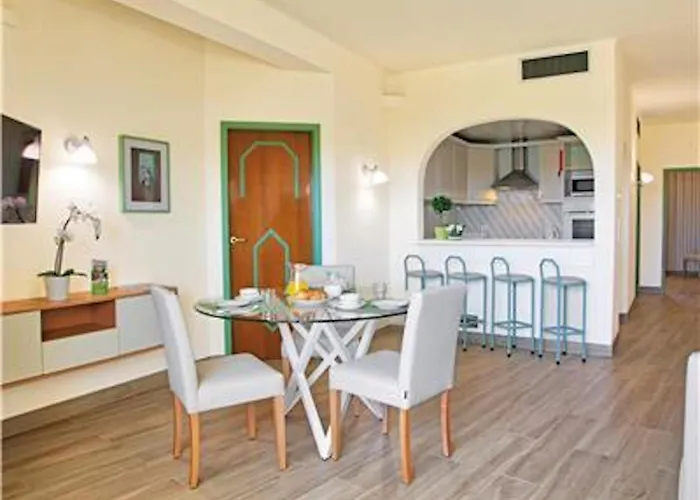 דירה Amazing 2 Bedroom In 3*